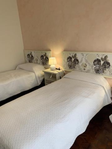 La Casa Dei Pini Bed and Breakfast Malnate Εξωτερικό φωτογραφία